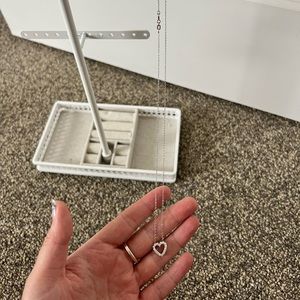 Kohl’s silver heart necklace